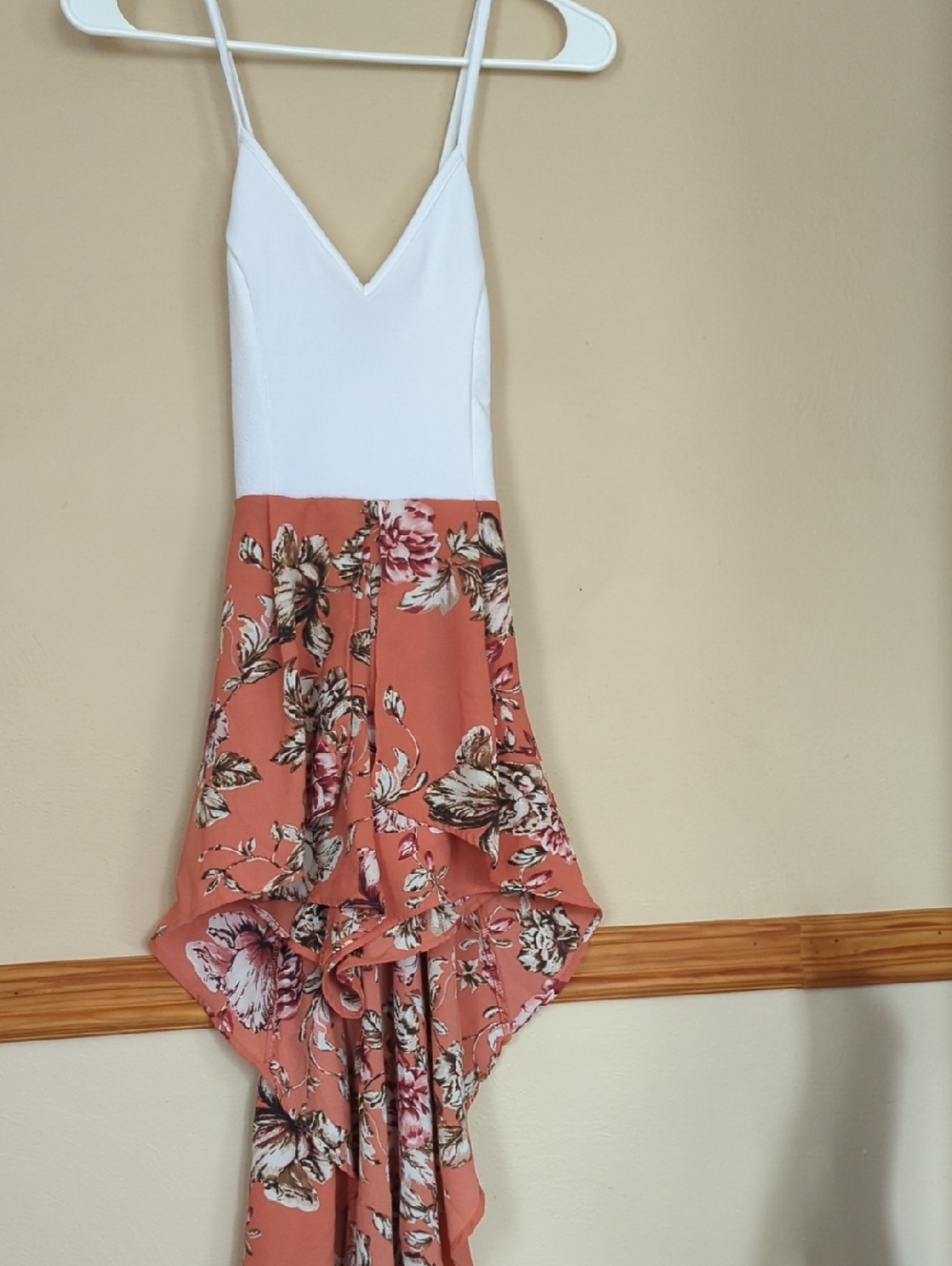 White & Coral Floral High-Low Sundress Ronper
